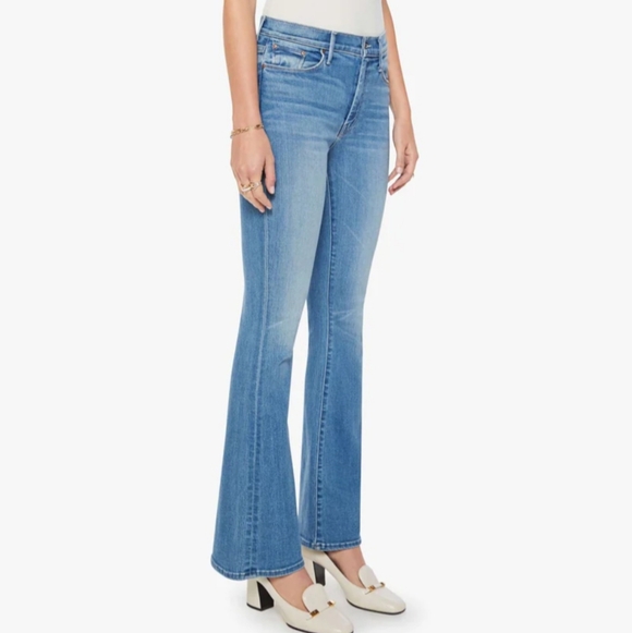 34 Mother Weekender Layover Mid Rise Flare 1585 1008 Ret $248 - Picture 2 of 16